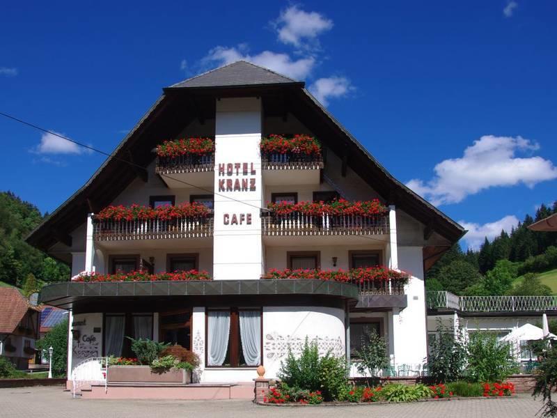 Zum Kranz Garni Hotel Бад Риполдсау Екстериор снимка