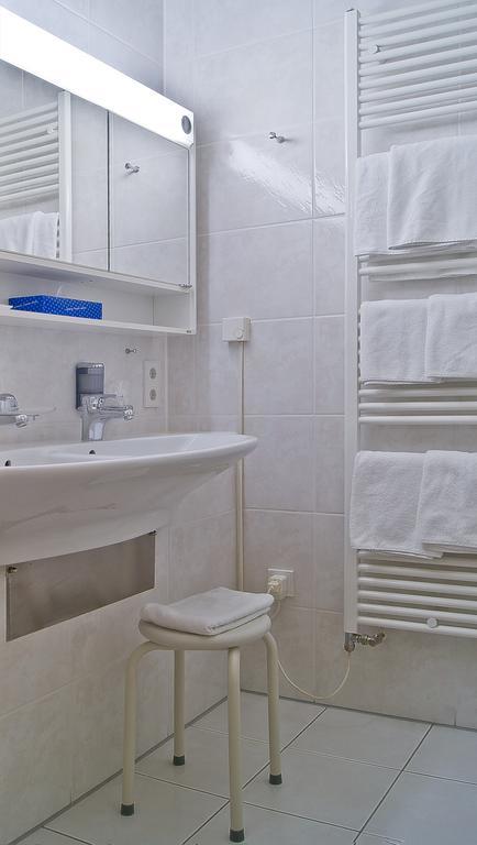 Zum Kranz Garni Hotel Бад Риполдсау Стая снимка