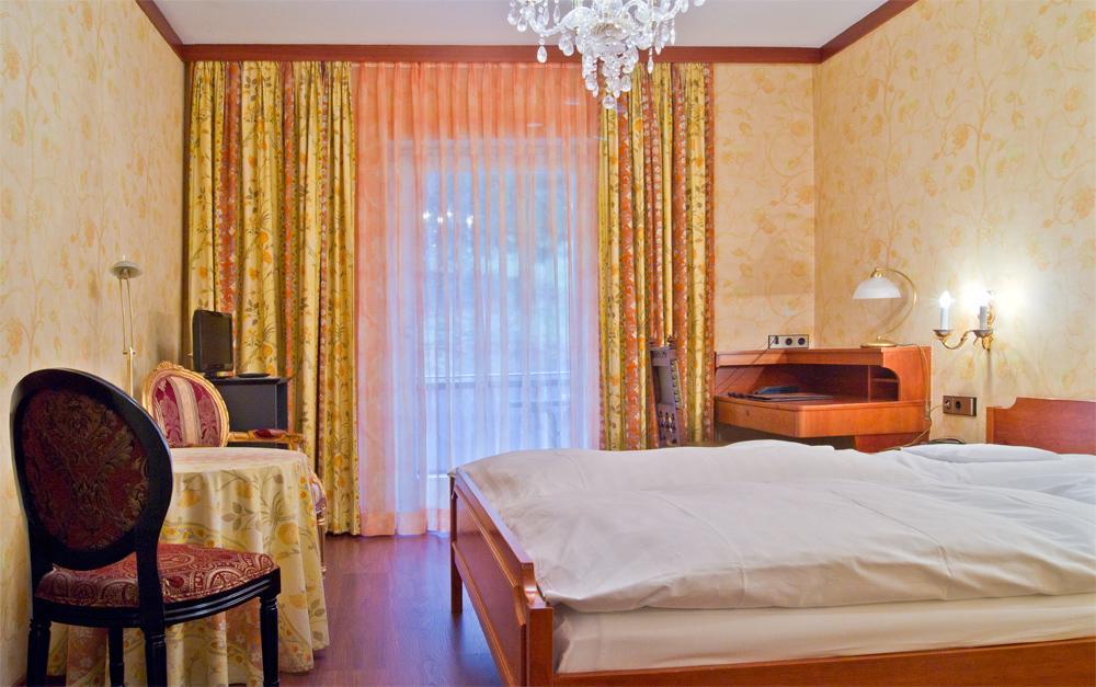 Zum Kranz Garni Hotel Бад Риполдсау Стая снимка