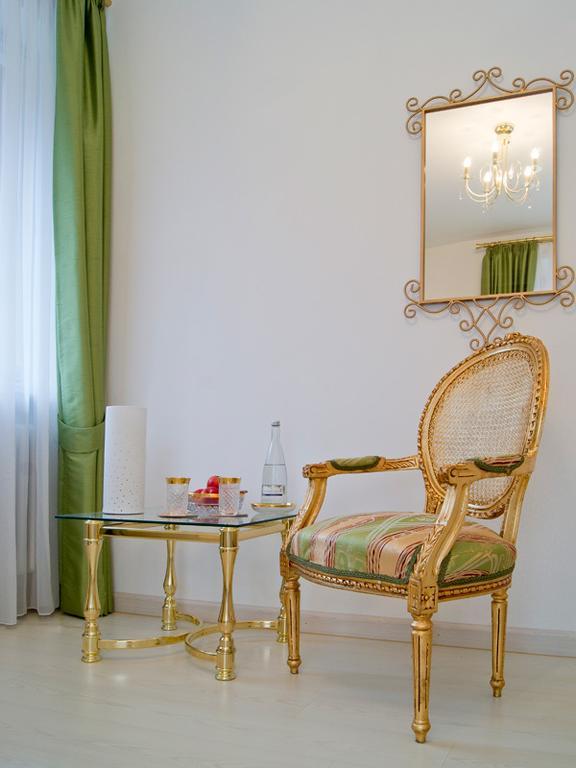 Zum Kranz Garni Hotel Бад Риполдсау Екстериор снимка
