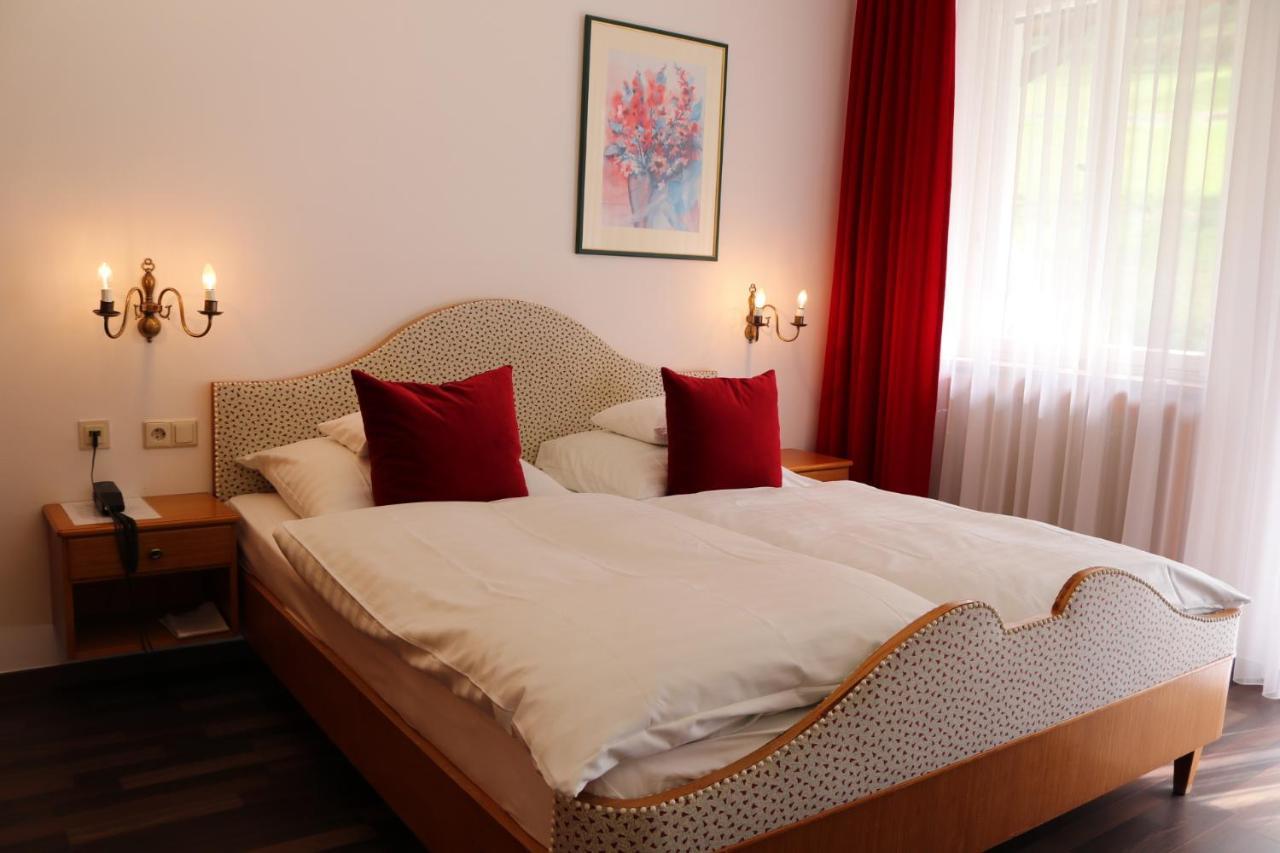 Zum Kranz Garni Hotel Бад Риполдсау Екстериор снимка