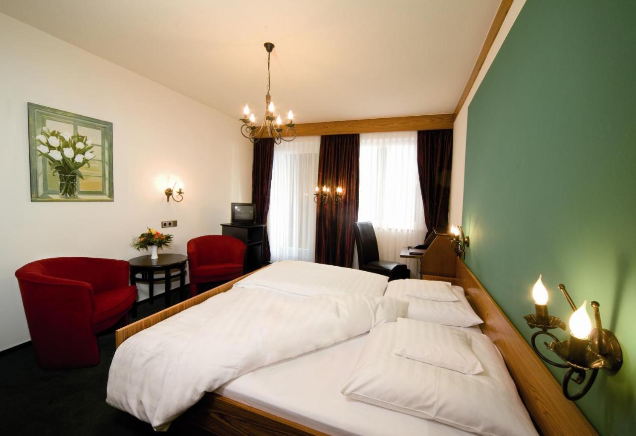 Zum Kranz Garni Hotel Бад Риполдсау Стая снимка